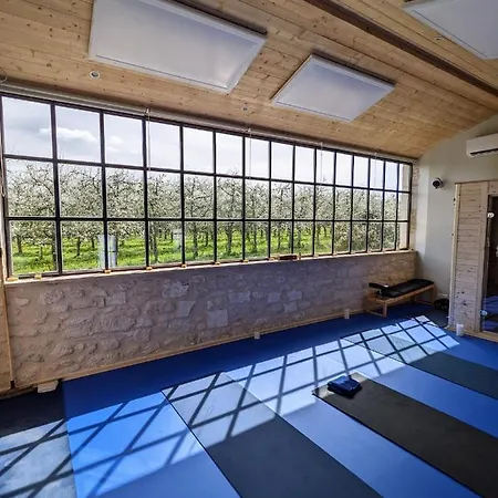 The Old Presbytery Saint-André-et-Appelles