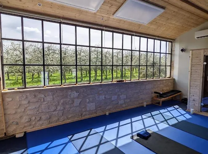 The Old Presbytery Saint-André-et-Appelles